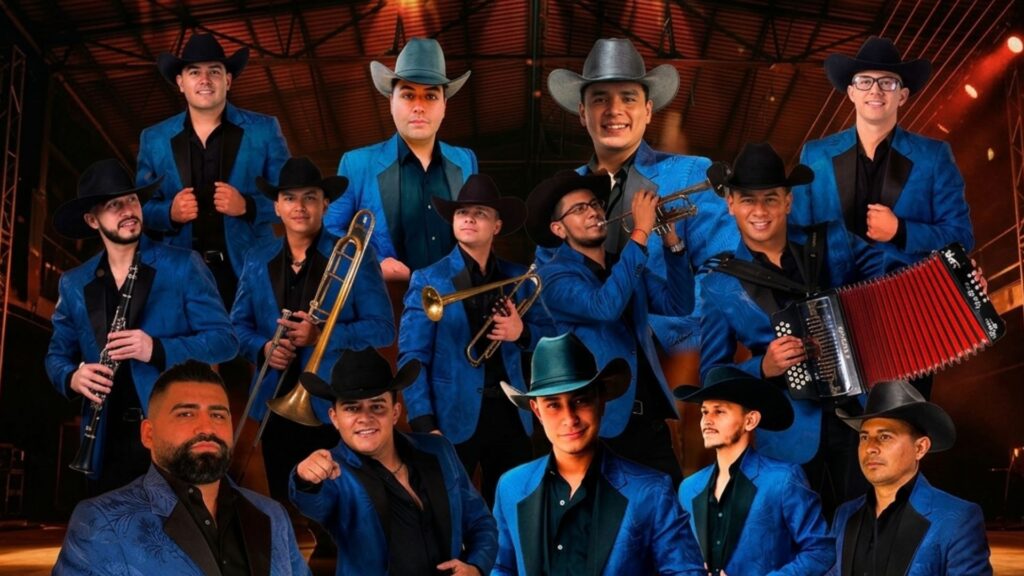 Grupo Kilómetro 7 en concierto para el aniversario de Mall Premier Catacamas.